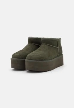 Ugg Classic Ultra Mini Platform - Enkellaarsjes Met Plateauzool - Moss Green 10 Ugg Classic Ultra Mini Platform - Enkellaarsjes Met Plateauzool - Moss Green -Ugg e179fa3eaca64eb68372a8d0b4a1625f