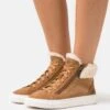 Ugg Alameda Mid Zip - Sneakers Hoog - Chestnut 1 Ugg Alameda Mid Zip - Sneakers Hoog - Chestnut -Ugg f093e952a97b474c94fb3dabad8ed3a1