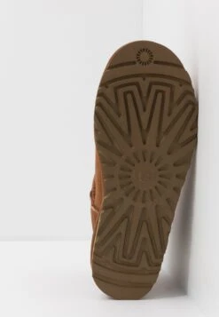Ugg Classic Mini - Korte Laarzen - Chestnut -Ugg f0f559067ccf4590aa558b00d1910382