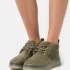 Ugg Neumel Clear - Korte Laarzen - Burnt Olive 1 Ugg Neumel Clear - Korte Laarzen - Burnt Olive -Ugg f4975390266546e48f9740b8cad85675