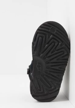 Ugg Neumel - Veterboots - Black 13 Ugg Neumel - Veterboots - Black -Ugg f54bee0e3e694bbd83930ab51808d646