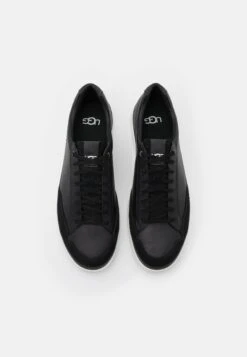 Ugg South Bay- Sneakers Laag - Black -Ugg fc342b98f6354e5fb65ac856233099a2