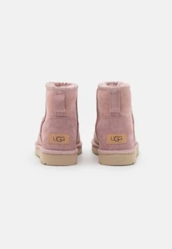 Ugg Classic Mini - Korte Laarzen - Rose Grey 11 Ugg Classic Mini - Korte Laarzen - Rose Grey -Ugg ffb9e40e7f7d40bdabb82683517e2e5e